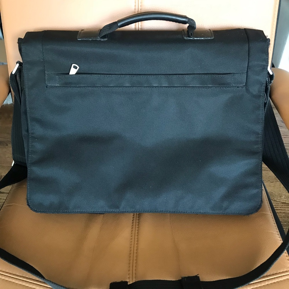 Banana Republic Men Black Messager Bag